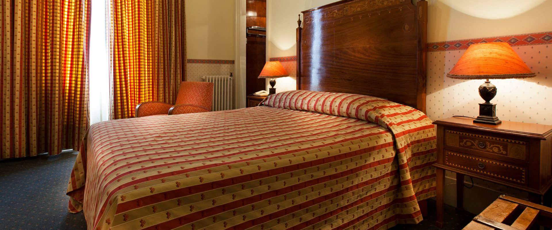 Quarto superior com cama adicional  Palace Hotel Bussaco Coimbra