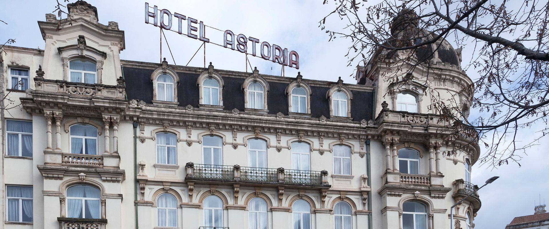 Welcome to coimbra’s landmark hotel and to a step back in time Astória Hotel Coimbra Welcome to coimbra’s landmark hotel and to a step back in time Astória Hotel Coimbra