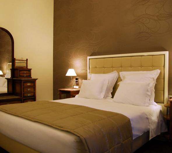 Berço disponível  Curia Palace Hotel Coimbra