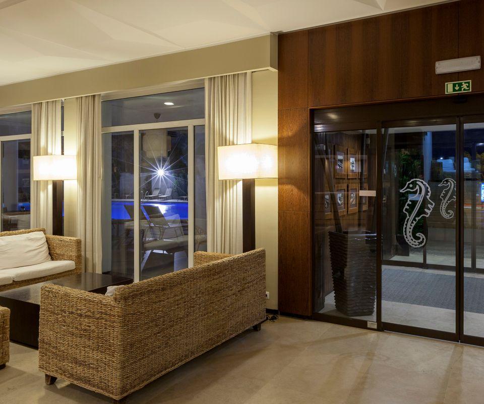 Lobby Bar  Carcavelos Beach Hotel Lisbon Lobby Bar  Carcavelos Beach Hotel Lisbon