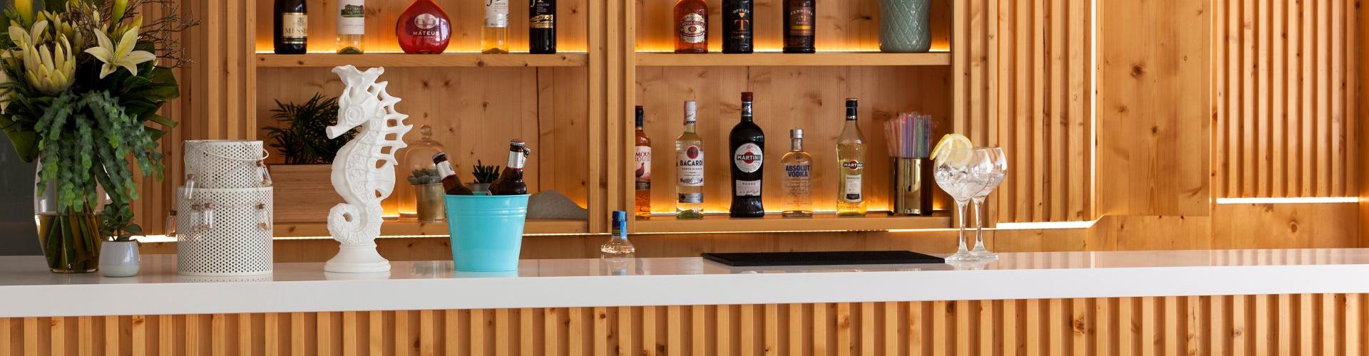 Bar da Piscina Carcavelos Beach Hotel Lisboa Bar da Piscina Carcavelos Beach Hotel Lisboa