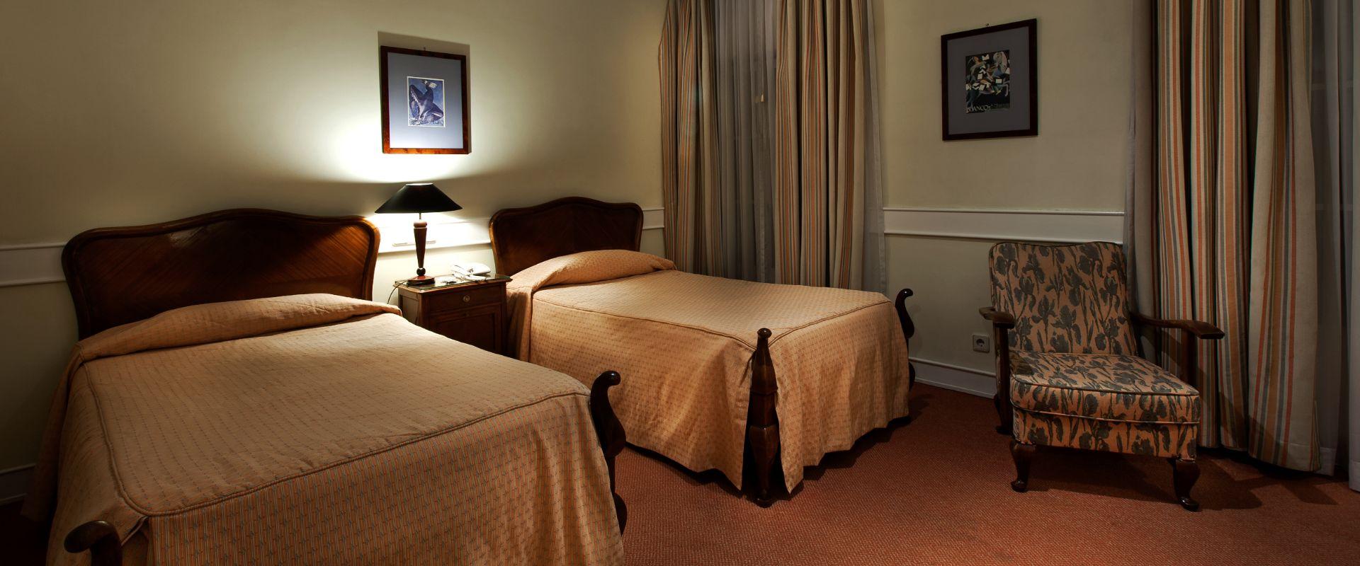 Classic Room with extra bed  Métropole Hotel Lisbon