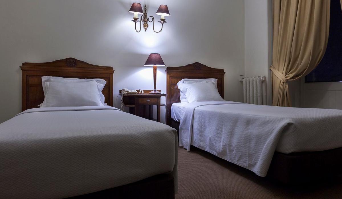 Quarto triplo  Astória Hotel Coimbra Quarto triplo  Astória Hotel Coimbra