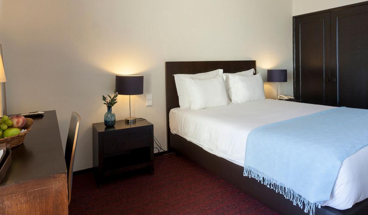 Standard Double/Twin with Extra bed Carcavelos Beach Hotel Lisbon Standard Double/Twin with Extra bed Carcavelos Beach Hotel Lisbon