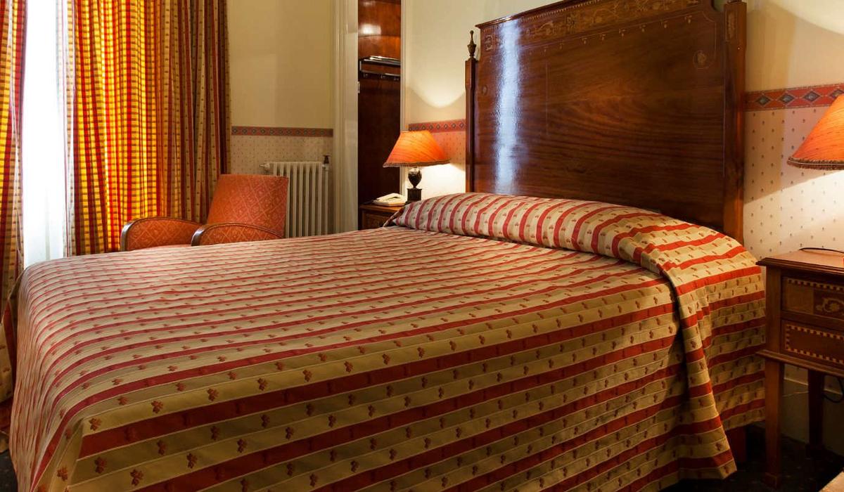 Quarto Superior com Cama Adicional  Palace Hotel Bussaco Coimbra Quarto Superior com Cama Adicional  Palace Hotel Bussaco Coimbra